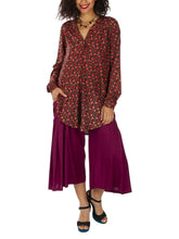 Load image into Gallery viewer, Floral Print V-Neck Button Blouse
