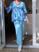 Load image into Gallery viewer, Fashion Leisure Holiday Style Printed V-Neck Two-Piece Suit