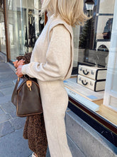 Load image into Gallery viewer, Elegant Stitching Knitting Two-Piece Suit