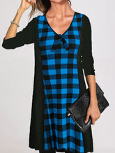 Load image into Gallery viewer, Retro Casual Loose V Neck Long Sleeved Plaid Dress