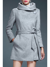 Load image into Gallery viewer, Women's Lapel Pocket Solid Color Casual Woolen Coat