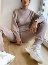 Load image into Gallery viewer, Casual Loose Long Sleeve Knitted Women's Suit