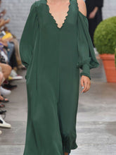 Load image into Gallery viewer, Solid Color Strapless Long Sleeve V-neck Dress