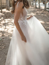 Load image into Gallery viewer, Deep V Strapless Embroidered Mesh Wedding Dress