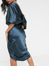Load image into Gallery viewer, Solid Color One-shoulder Midi Dress