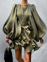 Load image into Gallery viewer, 达不到供应链要求，产品下架Retro Lantern Sleeve Ruffle Two-piece Casual Women&#39;s Suit
