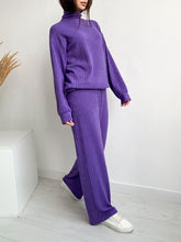 Load image into Gallery viewer, Solid Color Knit Two-Piece Suit
