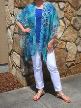 Load image into Gallery viewer, Leisure Printed Holiday Style Loose Three-Piece Suit

