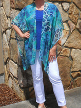 Load image into Gallery viewer, Leisure Printed Holiday Style Loose Three-Piece Suit
