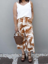 Load image into Gallery viewer, Two-Piece Casual Sling Top Printed Trousers
