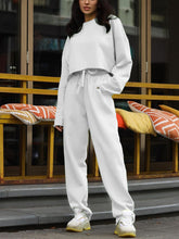 Load image into Gallery viewer, Fashion Crop Top Loose Pants Suit
