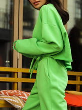 Load image into Gallery viewer, Fashion Crop Top Loose Pants Suit

