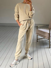 Load image into Gallery viewer, Solid Color Casual Loose Two-piece Suit
