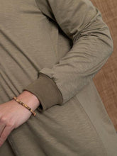 Load image into Gallery viewer, Round Neck Long Sleeve Cotton Tops
