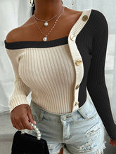 Load image into Gallery viewer, Splicing Metal Buckle Strapless Sweater
