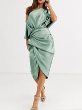 Load image into Gallery viewer, Solid Color One-shoulder Midi Dress
