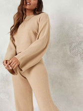 Load image into Gallery viewer, Pure Color Wide Sleeve Knitted Sweater Two-piece
