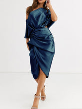 Load image into Gallery viewer, Solid Color One-shoulder Midi Dress
