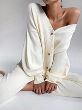 Load image into Gallery viewer, V-neck Casual Loose Long-sleeved Knitted Women&#39;s Suit
