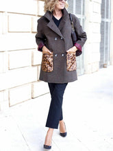 Load image into Gallery viewer, Ladies Suit Collar Fashionable Color Contrast Pocket Old Coat
