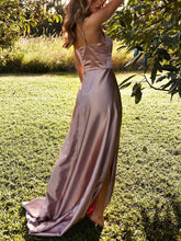 Load image into Gallery viewer, Elegant Simple Fashion Solid Color Evening Dress
