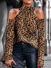 Load image into Gallery viewer, Fashion Simple Color Matching Long Sleeved Leopard Sweater
