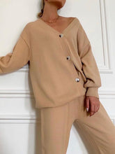 Load image into Gallery viewer, V-neck Casual Loose Long-sleeved Knitted Women&#39;s Suit
