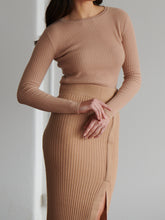 Load image into Gallery viewer, Fashion Ribbed Crew Neck Sweater Suit
