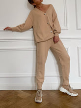 Load image into Gallery viewer, V-neck Casual Loose Long-sleeved Knitted Women&#39;s Suit
