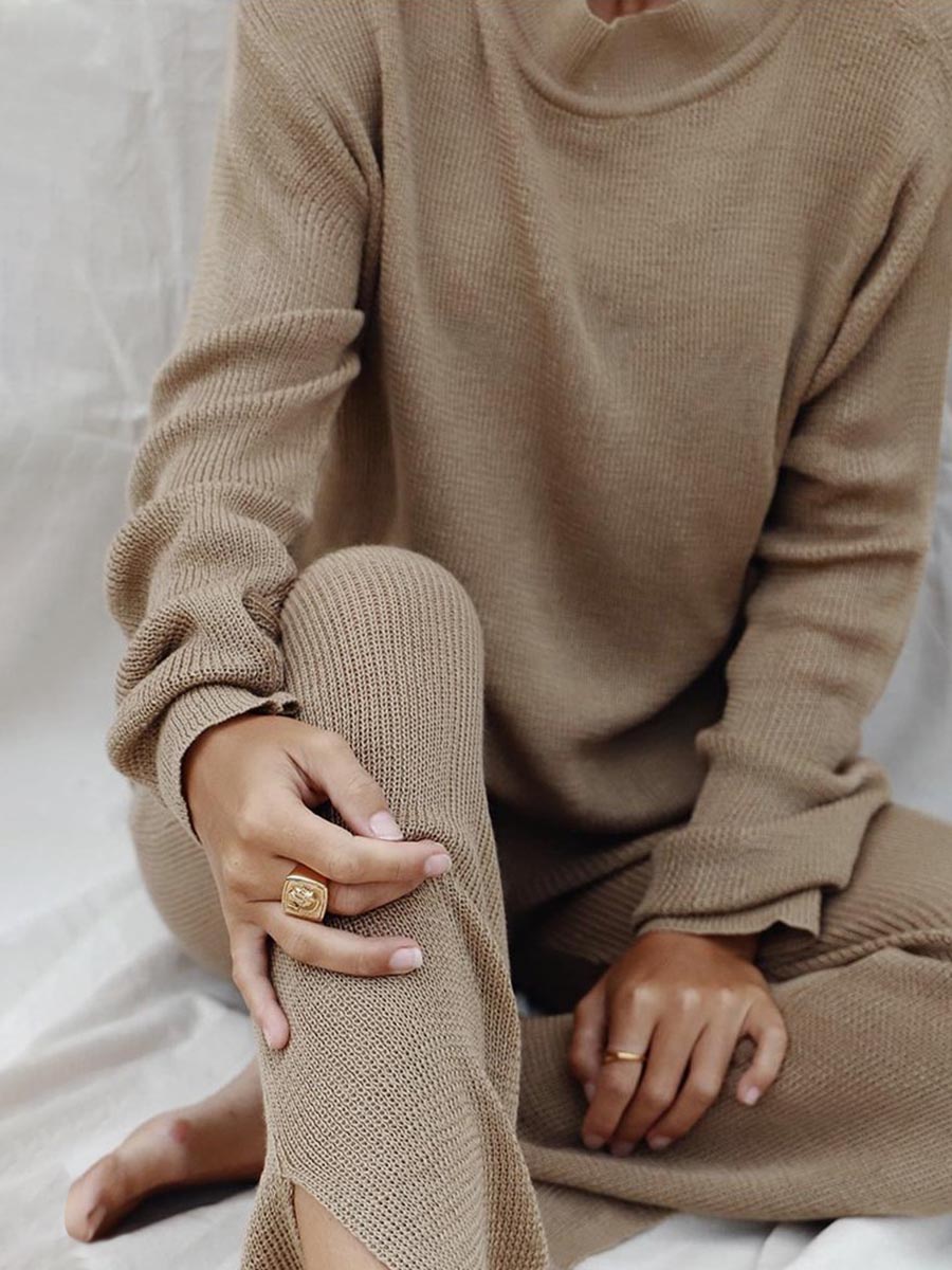 Solid Color Comfortable Long-Sleeved Knitted Suit